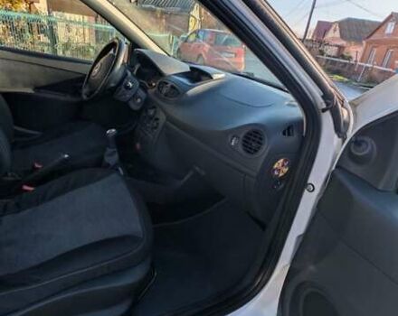 Білий Рено Кліо, об'ємом двигуна 1.5 л та пробігом 198 тис. км за 5300 $, фото 2 на Automoto.ua