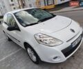 Белый Рено Клио, объемом двигателя 1.5 л и пробегом 157 тыс. км за 4500 $, фото 9 на Automoto.ua