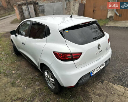 Білий Рено Кліо, об'ємом двигуна 1.46 л та пробігом 298 тис. км за 5999 $, фото 6 на Automoto.ua