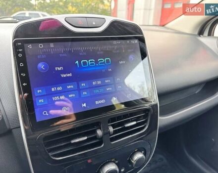 Белый Рено Клио, объемом двигателя 1.5 л и пробегом 241 тыс. км за 7200 $, фото 2 на Automoto.ua