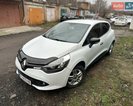 Білий Рено Кліо, об'ємом двигуна 1.46 л та пробігом 298 тис. км за 5999 $, фото 1 на Automoto.ua