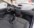 Белый Рено Клио, объемом двигателя 1.5 л и пробегом 157 тыс. км за 4500 $, фото 17 на Automoto.ua