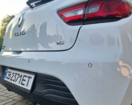 Білий Рено Кліо, об'ємом двигуна 1.5 л та пробігом 170 тис. км за 7699 $, фото 14 на Automoto.ua