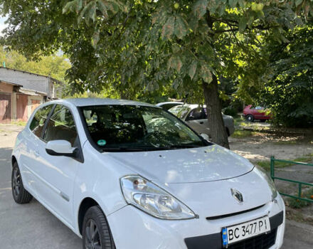 Білий Рено Кліо, об'ємом двигуна 1.15 л та пробігом 162 тис. км за 5000 $, фото 2 на Automoto.ua