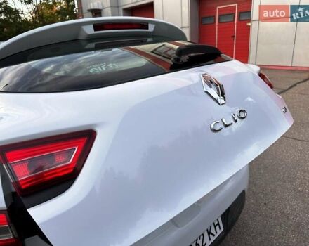 Рено Кліо 2013 у Запоріжжя на Automoto.ua Білий Рено Кліо, об'ємом двигуна 1.5 л та пробігом 241 тис. км за 7400 $, фото 20 на Automoto.ua