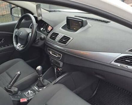 Белый Рено Клио, объемом двигателя 1.5 л и пробегом 172 тыс. км за 9500 $, фото 2 на Automoto.ua