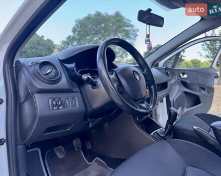 Білий Рено Кліо, об'ємом двигуна 1.5 л та пробігом 219 тис. км за 5999 $, фото 36 на Automoto.ua