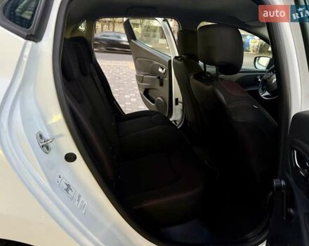 Белый Рено Клио, объемом двигателя 1.5 л и пробегом 220 тыс. км за 5999 $, фото 59 на Automoto.ua