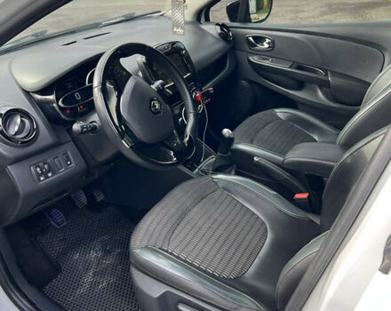 Білий Рено Кліо, об'ємом двигуна 1.46 л та пробігом 220 тис. км за 7000 $, фото 26 на Automoto.ua