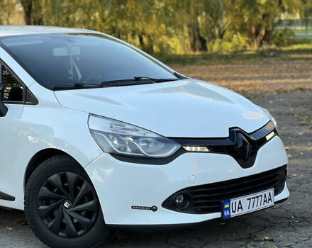 Білий Рено Кліо, об'ємом двигуна 1.46 л та пробігом 220 тис. км за 7000 $, фото 5 на Automoto.ua