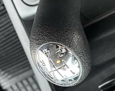 Белый Рено Клио, объемом двигателя 1.5 л и пробегом 158 тыс. км за 7600 $, фото 18 на Automoto.ua