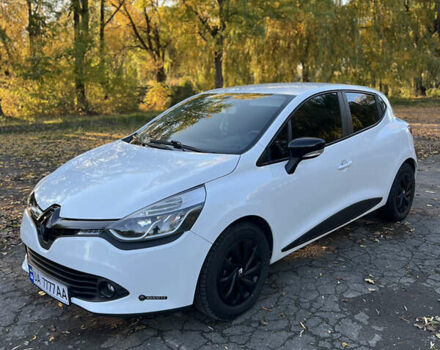 Білий Рено Кліо, об'ємом двигуна 1.46 л та пробігом 220 тис. км за 7000 $, фото 1 на Automoto.ua