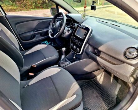 Белый Рено Клио, объемом двигателя 1.5 л и пробегом 232 тыс. км за 6499 $, фото 7 на Automoto.ua