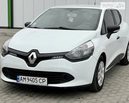Белый Рено Клио, объемом двигателя 1.5 л и пробегом 158 тыс. км за 7600 $, фото 3 на Automoto.ua