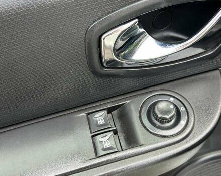 Білий Рено Кліо, об'ємом двигуна 1.46 л та пробігом 220 тис. км за 7000 $, фото 27 на Automoto.ua