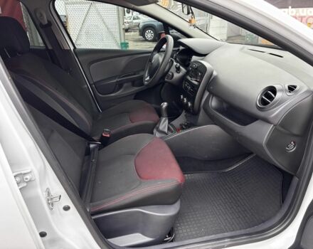 Белый Рено Клио, объемом двигателя 1.5 л и пробегом 195 тыс. км за 6990 $, фото 16 на Automoto.ua