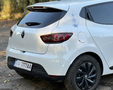 Білий Рено Кліо, об'ємом двигуна 1.46 л та пробігом 220 тис. км за 7000 $, фото 12 на Automoto.ua