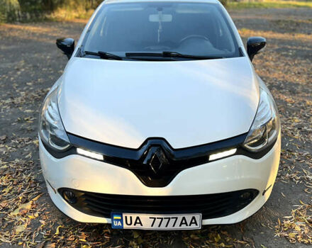 Білий Рено Кліо, об'ємом двигуна 1.46 л та пробігом 220 тис. км за 7000 $, фото 15 на Automoto.ua