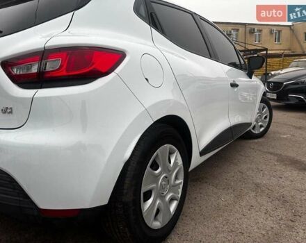 Білий Рено Кліо, об'ємом двигуна 1.5 л та пробігом 195 тис. км за 6990 $, фото 10 на Automoto.ua