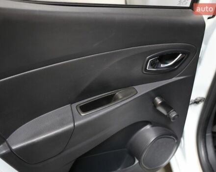 Белый Рено Клио, объемом двигателя 1.5 л и пробегом 233 тыс. км за 9200 $, фото 27 на Automoto.ua