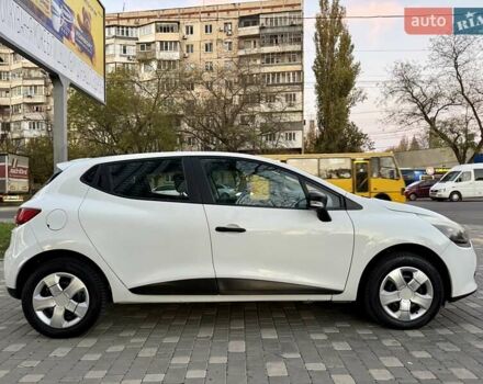 Белый Рено Клио, объемом двигателя 1.5 л и пробегом 220 тыс. км за 5999 $, фото 14 на Automoto.ua