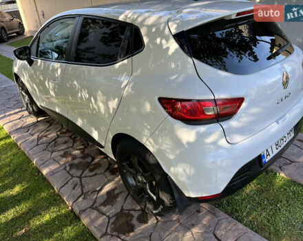 Белый Рено Клио, объемом двигателя 1.5 л и пробегом 260 тыс. км за 7500 $, фото 3 на Automoto.ua