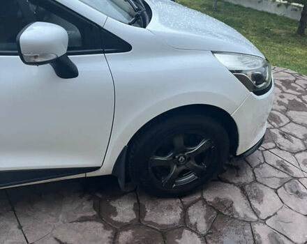 Белый Рено Клио, объемом двигателя 1.5 л и пробегом 260 тыс. км за 7500 $, фото 2 на Automoto.ua