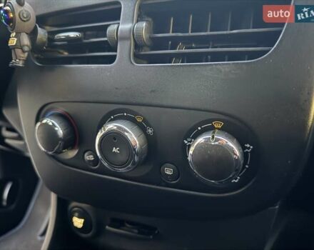 Белый Рено Клио, объемом двигателя 1.5 л и пробегом 220 тыс. км за 5999 $, фото 65 на Automoto.ua