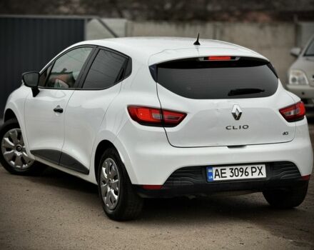 Белый Рено Клио, объемом двигателя 1.5 л и пробегом 180 тыс. км за 5200 $, фото 3 на Automoto.ua