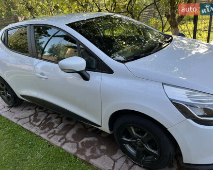 Белый Рено Клио, объемом двигателя 1.5 л и пробегом 260 тыс. км за 7500 $, фото 4 на Automoto.ua