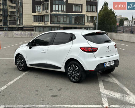 Белый Рено Клио, объемом двигателя 1.5 л и пробегом 303 тыс. км за 6900 $, фото 5 на Automoto.ua