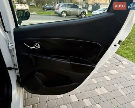 Белый Рено Клио, объемом двигателя 1.5 л и пробегом 220 тыс. км за 5999 $, фото 55 на Automoto.ua