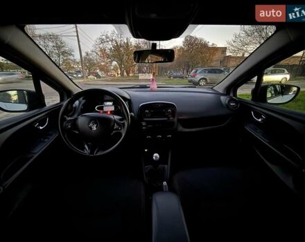 Белый Рено Клио, объемом двигателя 1.5 л и пробегом 220 тыс. км за 5999 $, фото 6 на Automoto.ua