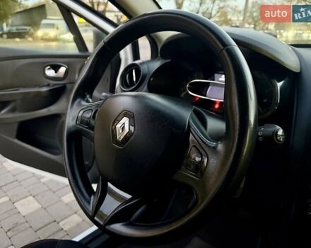 Белый Рено Клио, объемом двигателя 1.5 л и пробегом 220 тыс. км за 5999 $, фото 4 на Automoto.ua