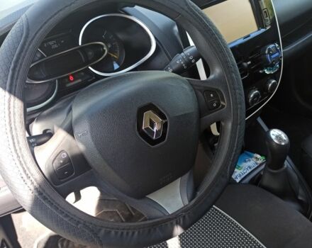 Белый Рено Клио, объемом двигателя 1.5 л и пробегом 220 тыс. км за 8000 $, фото 10 на Automoto.ua