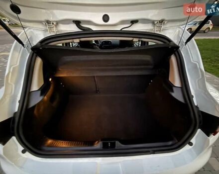 Белый Рено Клио, объемом двигателя 1.5 л и пробегом 220 тыс. км за 5999 $, фото 7 на Automoto.ua