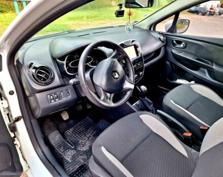 Белый Рено Клио, объемом двигателя 0 л и пробегом 231 тыс. км за 6500 $, фото 6 на Automoto.ua