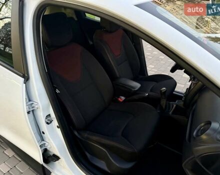Белый Рено Клио, объемом двигателя 1.5 л и пробегом 220 тыс. км за 5999 $, фото 50 на Automoto.ua
