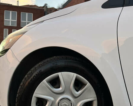 Белый Рено Клио, объемом двигателя 1.46 л и пробегом 229 тыс. км за 8500 $, фото 24 на Automoto.ua