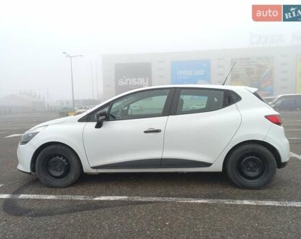 Белый Рено Клио, объемом двигателя 1.46 л и пробегом 267 тыс. км за 6100 $, фото 1 на Automoto.ua