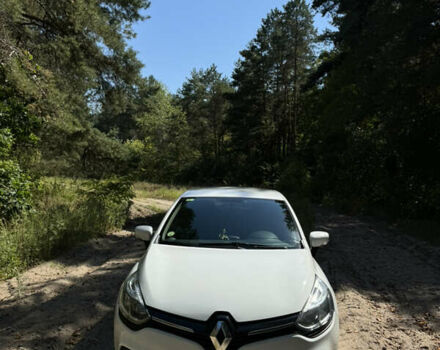 Рено Клио 2016 в Кобеляках на Automoto.ua Белый Рено Клио, объемом двигателя 1.46 л и пробегом 103 тыс. км за 9950 $, фото 6 на Automoto.ua