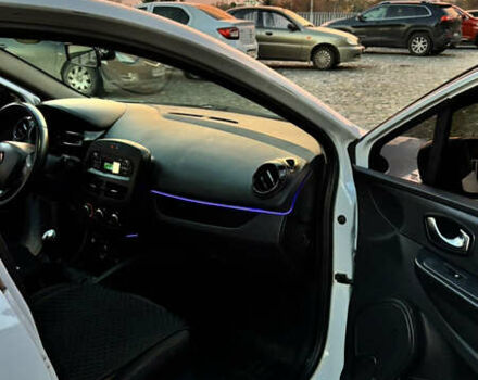 Белый Рено Клио, объемом двигателя 1.46 л и пробегом 229 тыс. км за 8500 $, фото 43 на Automoto.ua