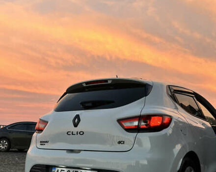 Белый Рено Клио, объемом двигателя 1.46 л и пробегом 229 тыс. км за 8500 $, фото 22 на Automoto.ua