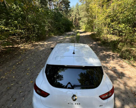 Рено Клио 2016 в Кобеляках на Automoto.ua Белый Рено Клио, объемом двигателя 1.46 л и пробегом 103 тыс. км за 9950 $, фото 8 на Automoto.ua