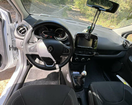 Рено Клио 2016 в Кобеляках на Automoto.ua Белый Рено Клио, объемом двигателя 1.46 л и пробегом 103 тыс. км за 9950 $, фото 19 на Automoto.ua