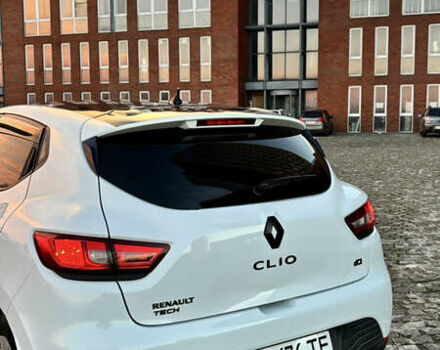 Белый Рено Клио, объемом двигателя 1.46 л и пробегом 229 тыс. км за 8500 $, фото 42 на Automoto.ua