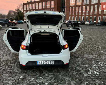 Белый Рено Клио, объемом двигателя 1.46 л и пробегом 229 тыс. км за 8500 $, фото 1 на Automoto.ua