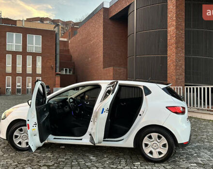 Белый Рено Клио, объемом двигателя 1.46 л и пробегом 229 тыс. км за 8500 $, фото 28 на Automoto.ua