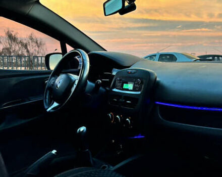 Белый Рено Клио, объемом двигателя 1.46 л и пробегом 229 тыс. км за 8500 $, фото 48 на Automoto.ua