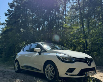 Рено Клио 2016 в Кобеляках на Automoto.ua Белый Рено Клио, объемом двигателя 1.46 л и пробегом 103 тыс. км за 9950 $, фото 5 на Automoto.ua